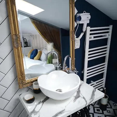 Ivy Boutique Apartment